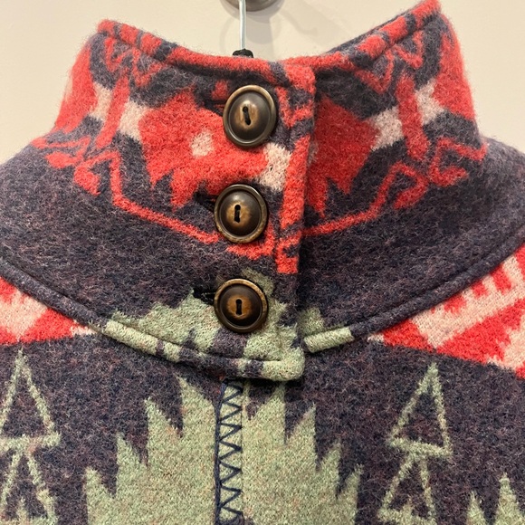 Lauren Ralph Lauren Poncho. Wool Southwestern Print. - Picture 3 of 5